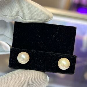 18kt Yellow Gold Mikimoto Pearl Studs